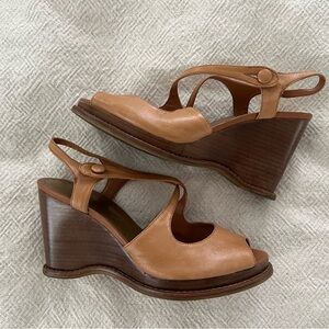 RARE HTF Gianni Bini Softest Carmel Leather/Wooden Sole Platform/Heels